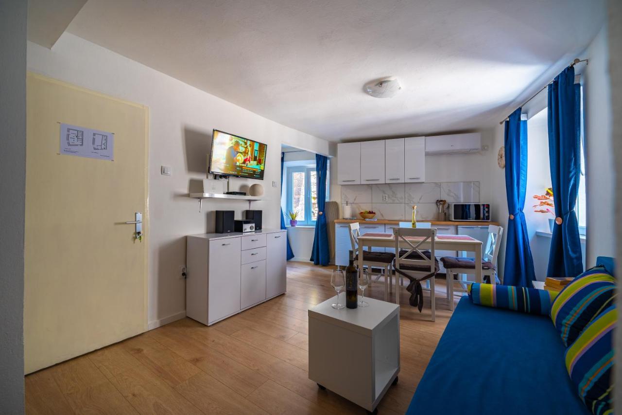 Apartment Rose กอร์จูลา ภายนอก รูปภาพ